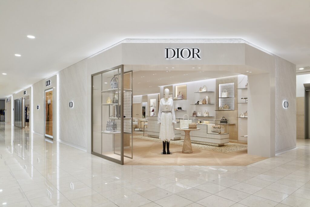 DIOR、東京・新宿高島屋に新ブティックオープン | HIGHSNOBIETY.JP ...