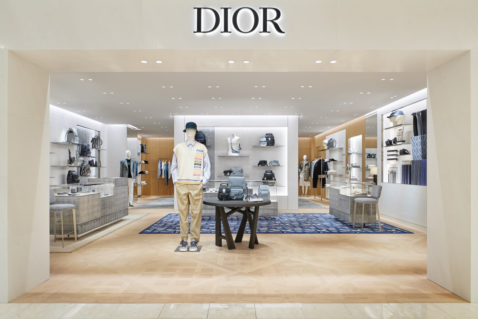 DIOR、東京・新宿高島屋に新ブティックオープン | HIGHSNOBIETY.JP