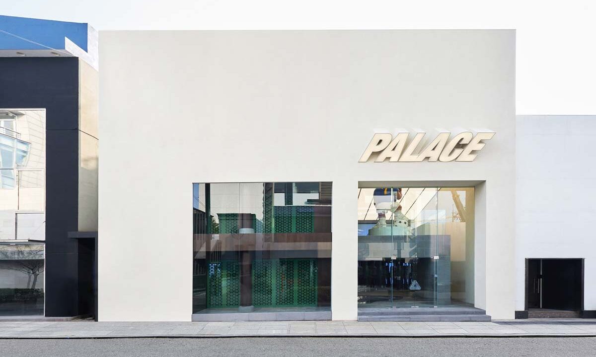 PALACE SKATEBOARDS、新たな旗艦店を韓国・ソウルにオープン。韓国の宮殿に着想した内装