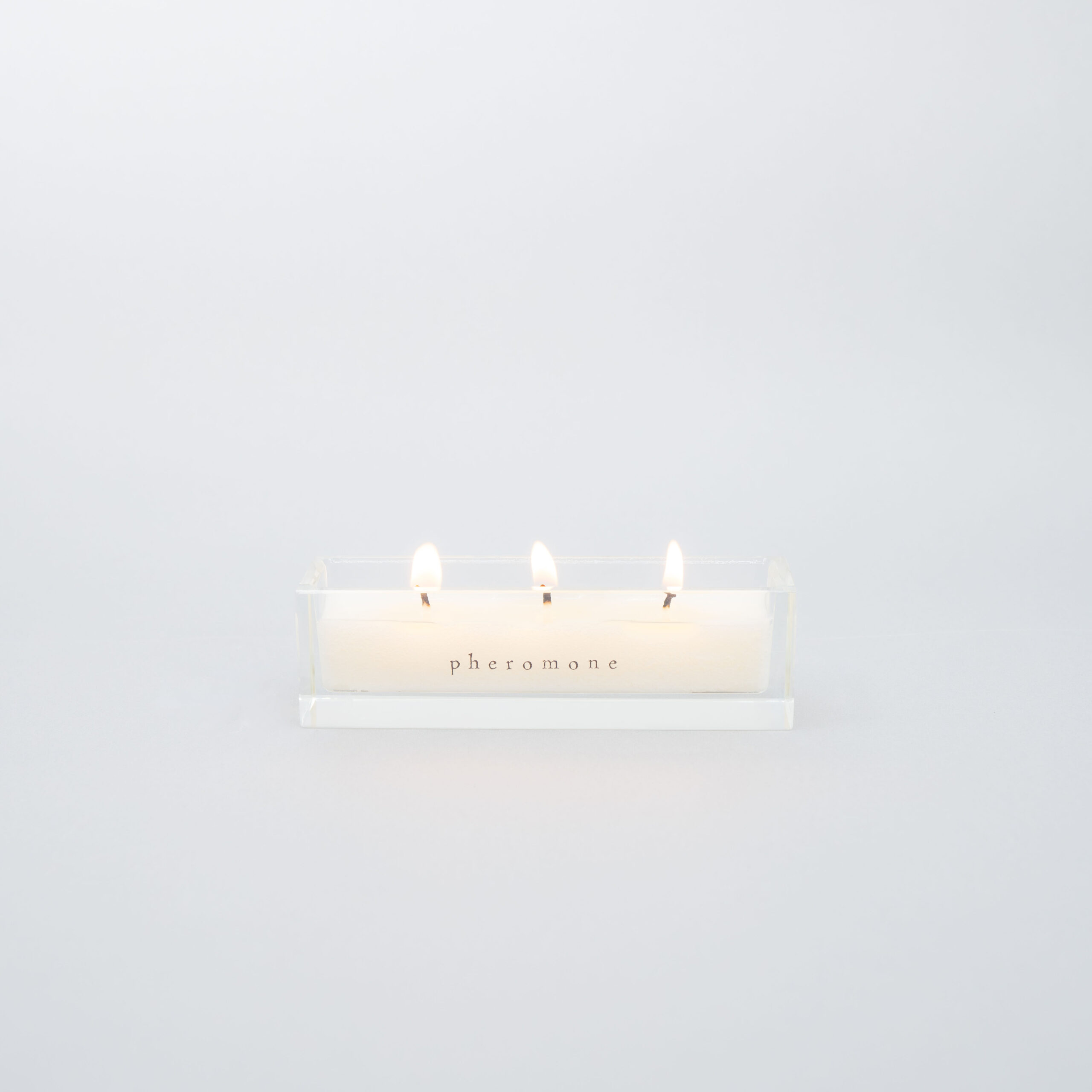 ベッド内美容を提案するBedinがデビュー。肌に使える37℃美容液キャンドル発売