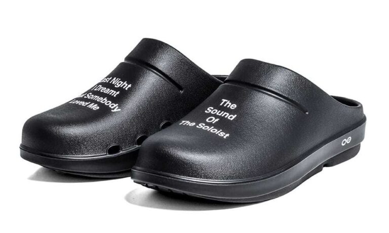 REIGNING CHAMP、OOFOS®との別注サンダル第2弾を国内限定発売