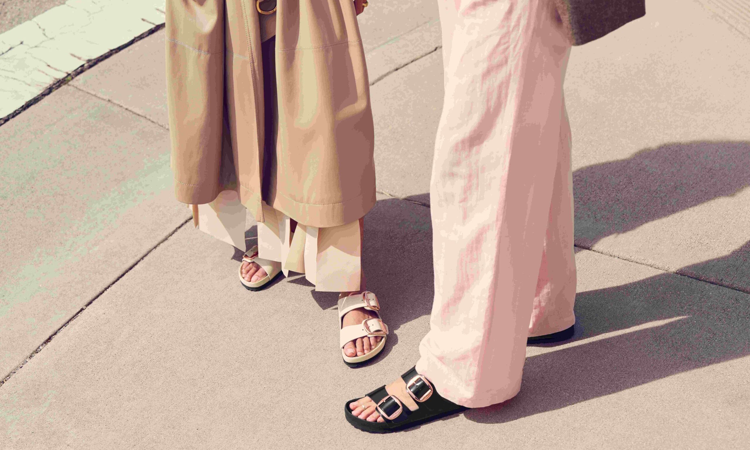 BIRKENSTOCK、2024年秋冬新作。ビッグバックルを新カラーとフルレザーのトーナル仕様でアップデート