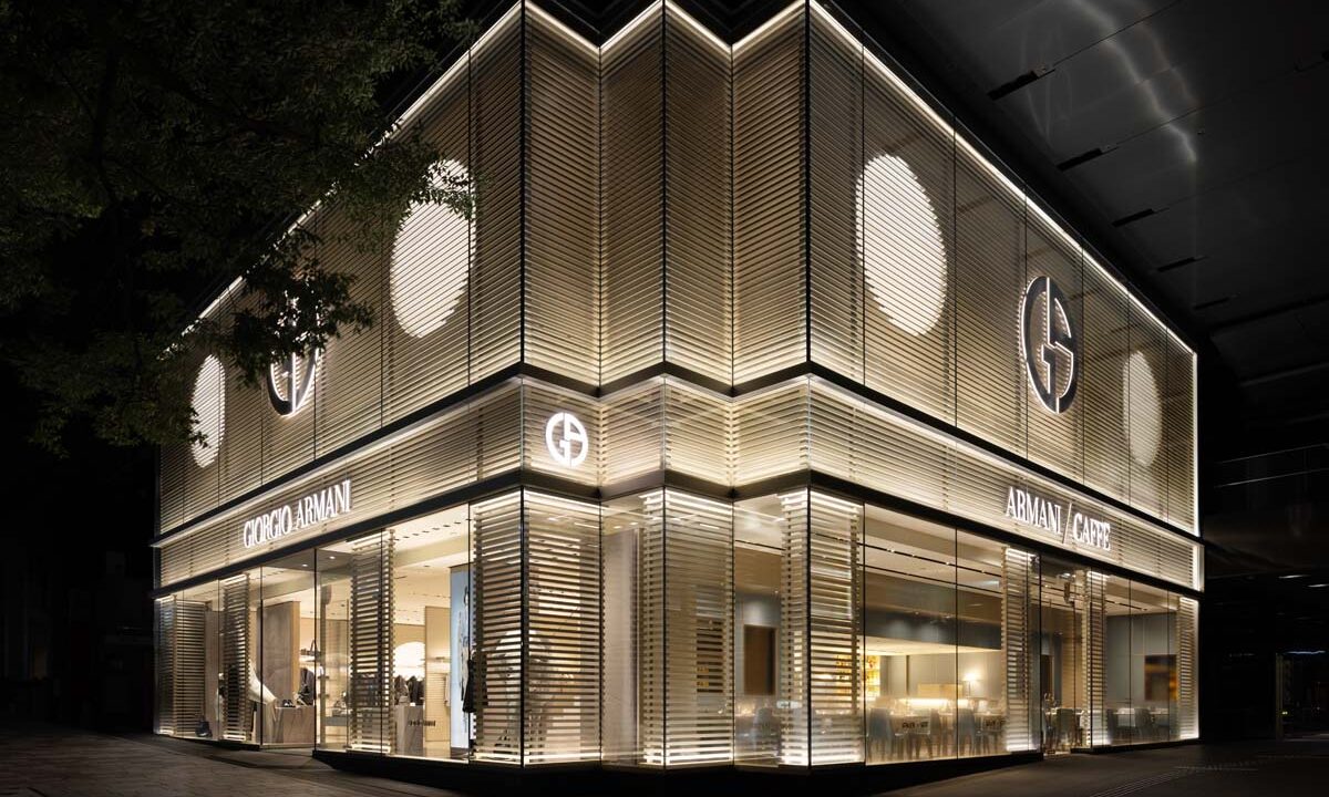 Giorgio Armani 表参道店がオープン。日本初上陸となるカフェも併設