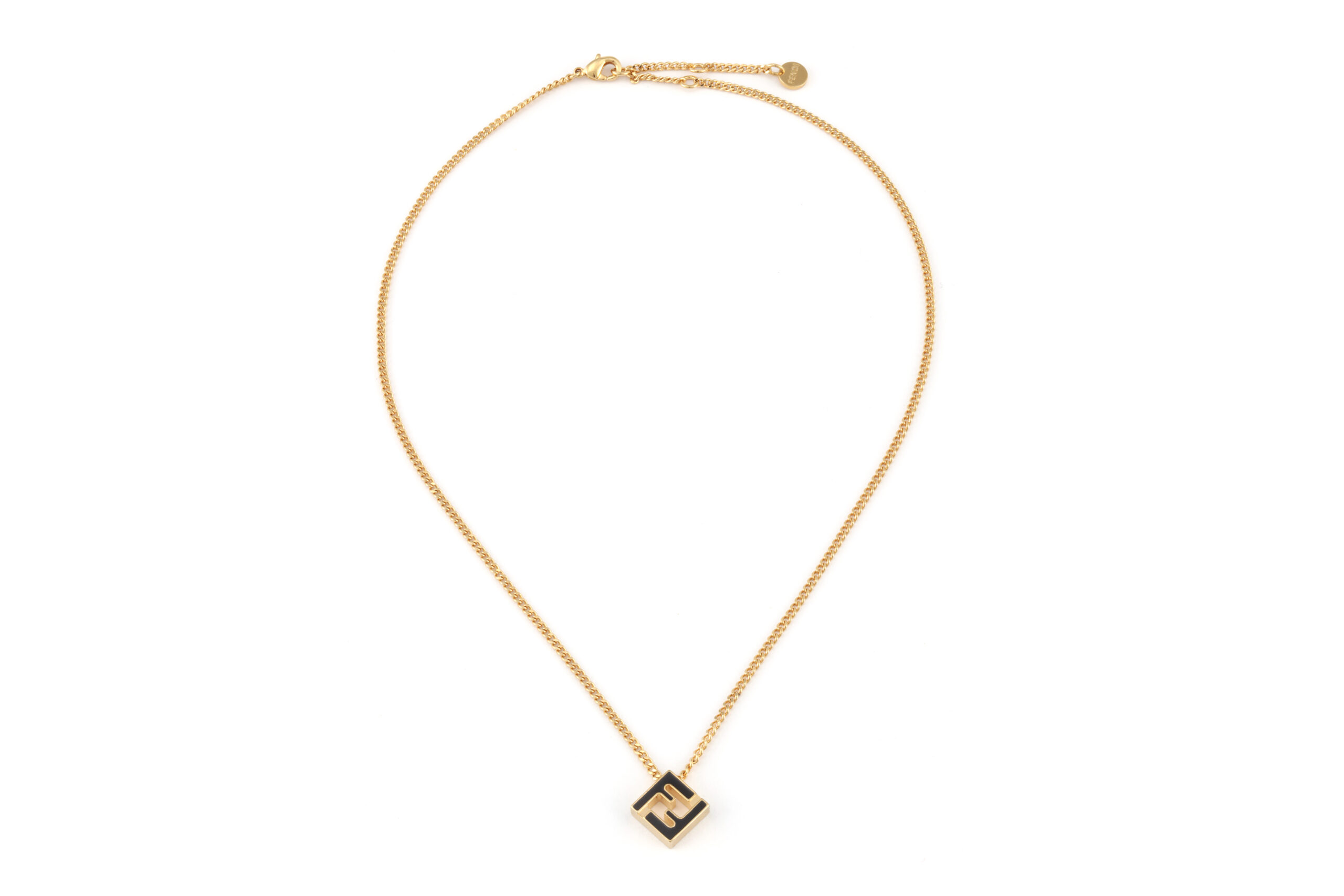 「フォーエバー フェンディ」の新作ジュエリー発売。立体的な「FF」ロゴが特徴