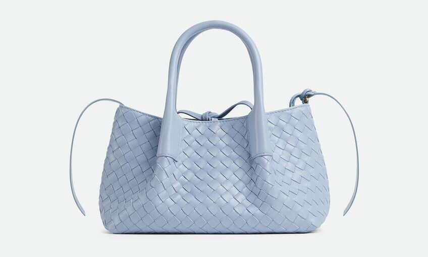 BOTTEGA VENETA、新作トートバッグ「ピナコテーカ」登場。繊細な10mm幅の編み込みレザー