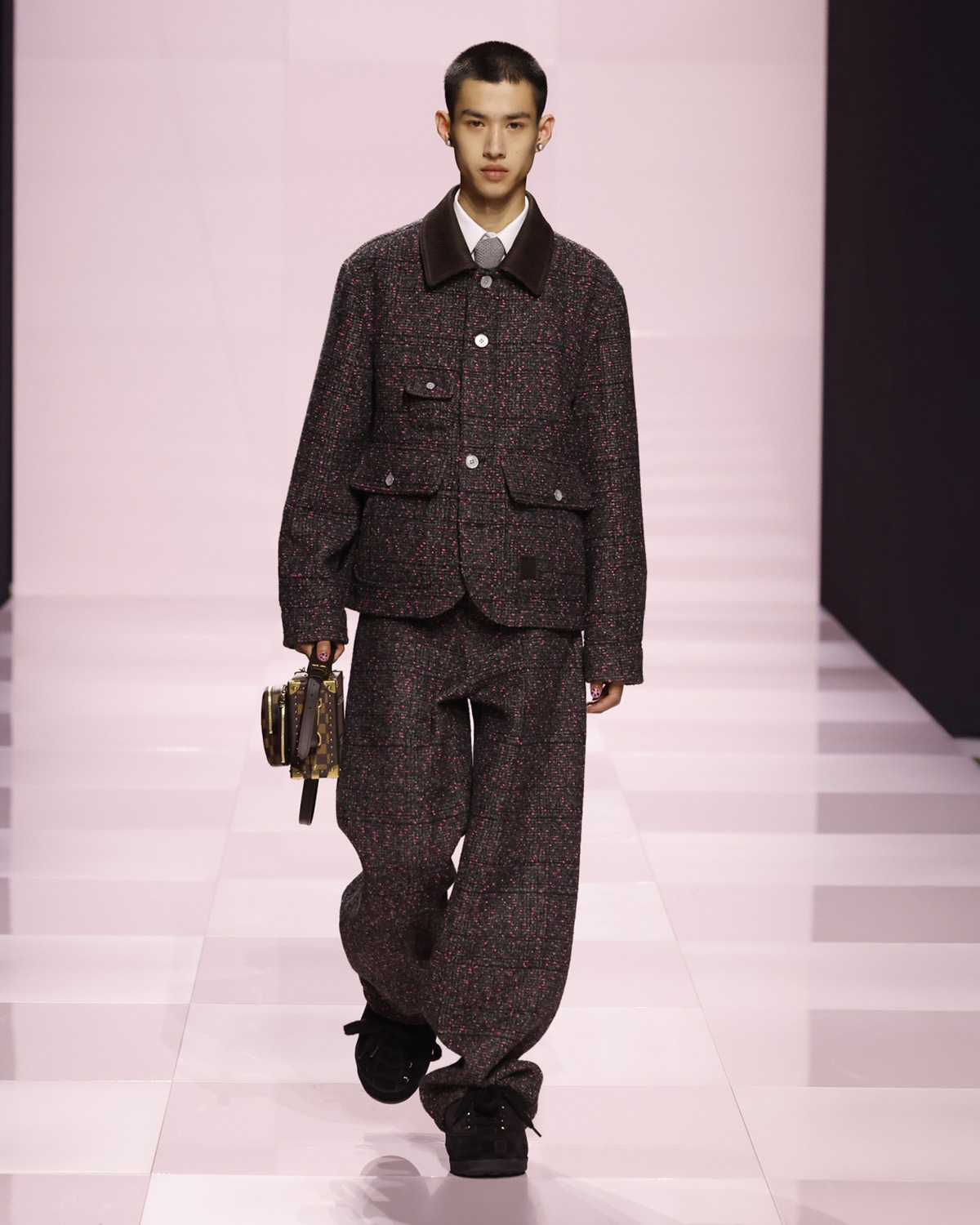 LOUIS VUITTON MENrsquo;S FALLWINTER 2025 SHOW LOOK 69 HIGHSNOBIETY