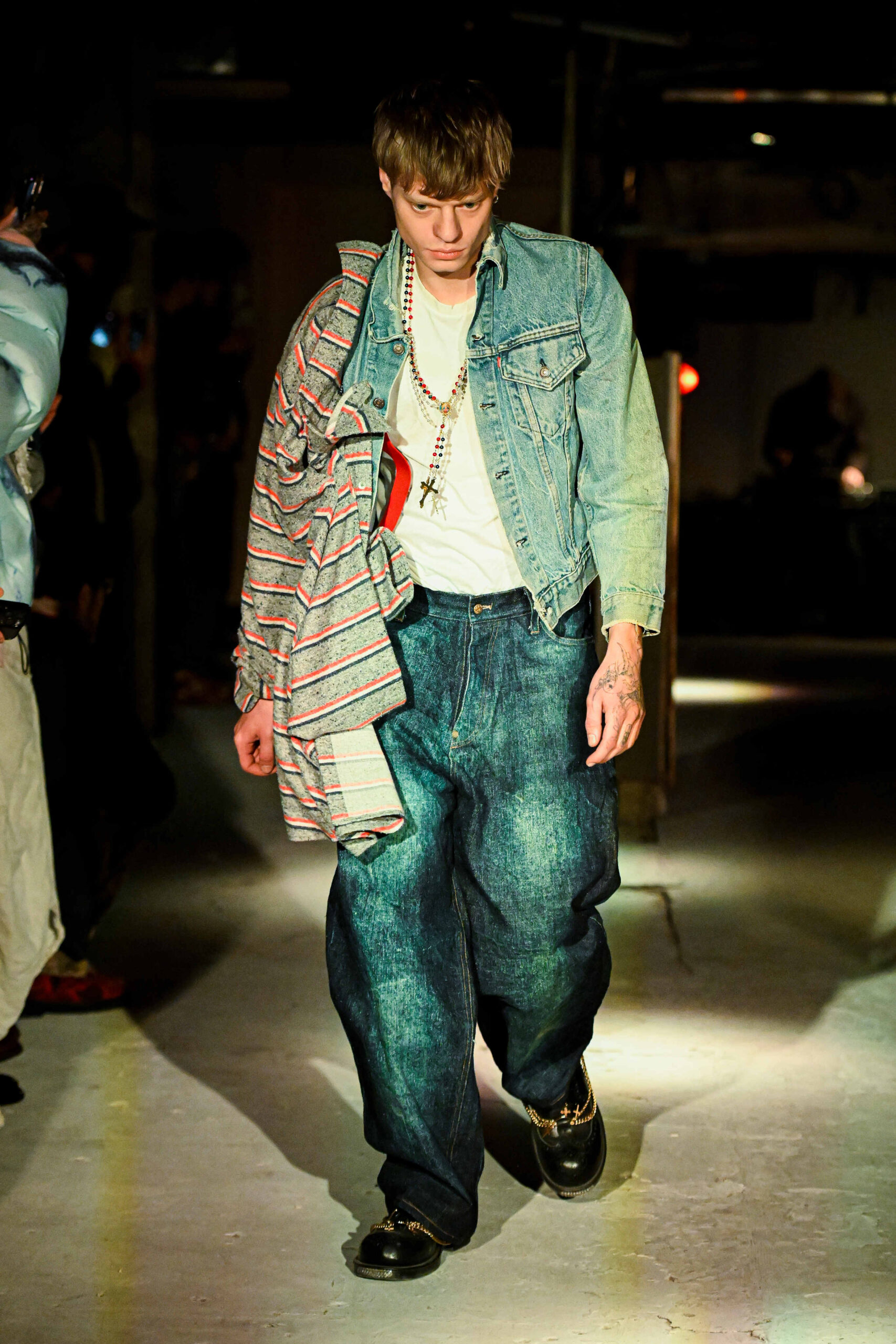 LES SIX 2025年秋冬コレクション