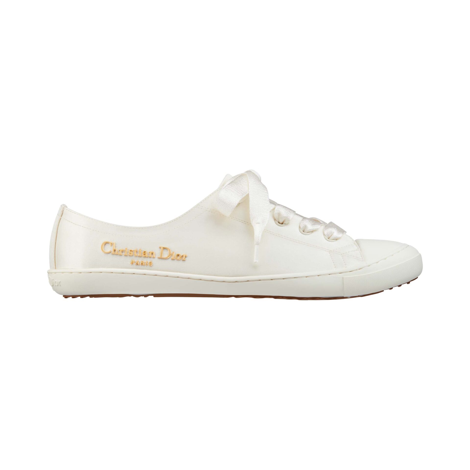 新作スニーカー「ディオール ラッキー」登場。ゴールドレタリングと