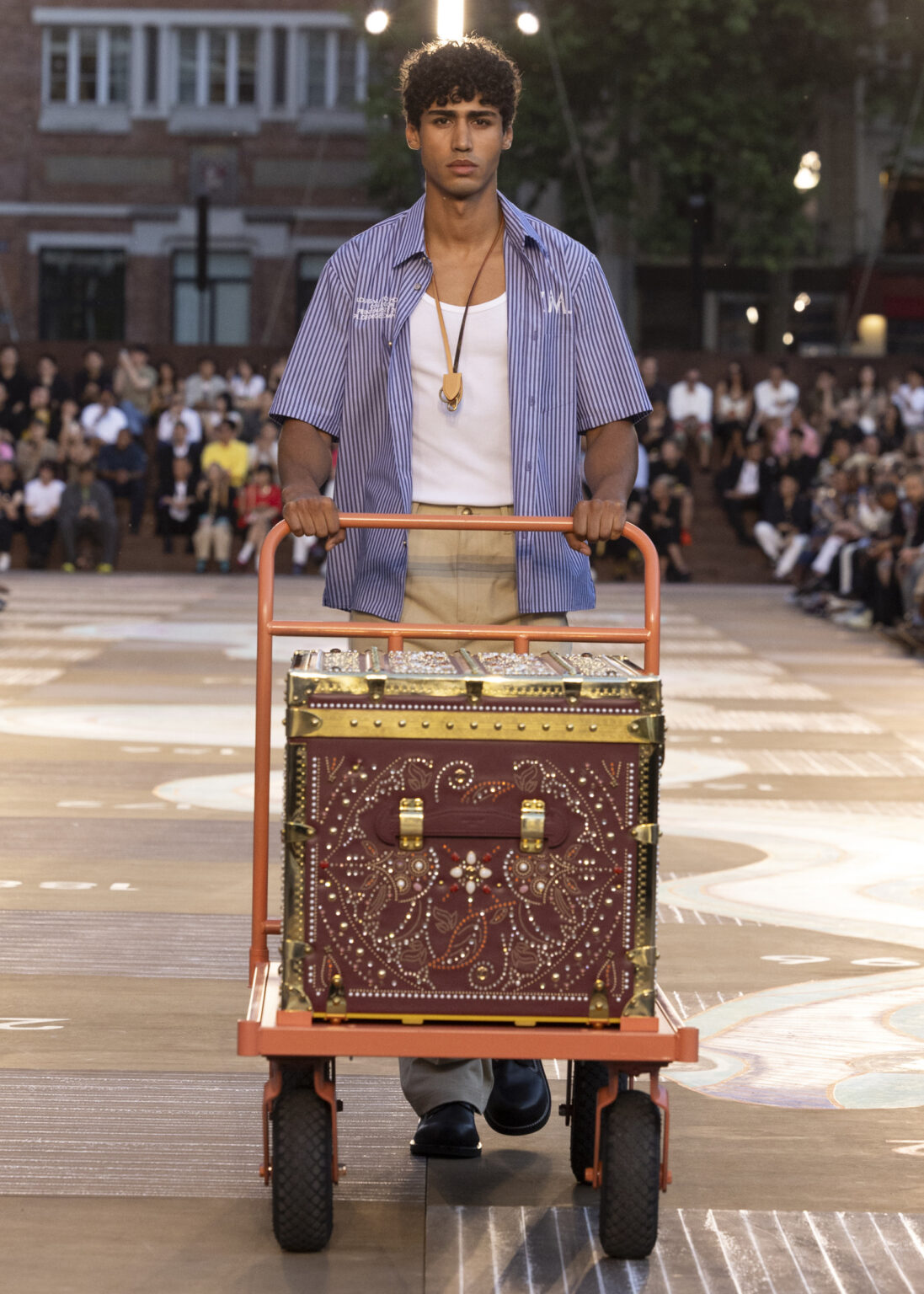 Louis Vuitton Myriad フレグランス ミリアど Myriad - Perfumes and Beauty - Collections | LOUIS VUITTON ®