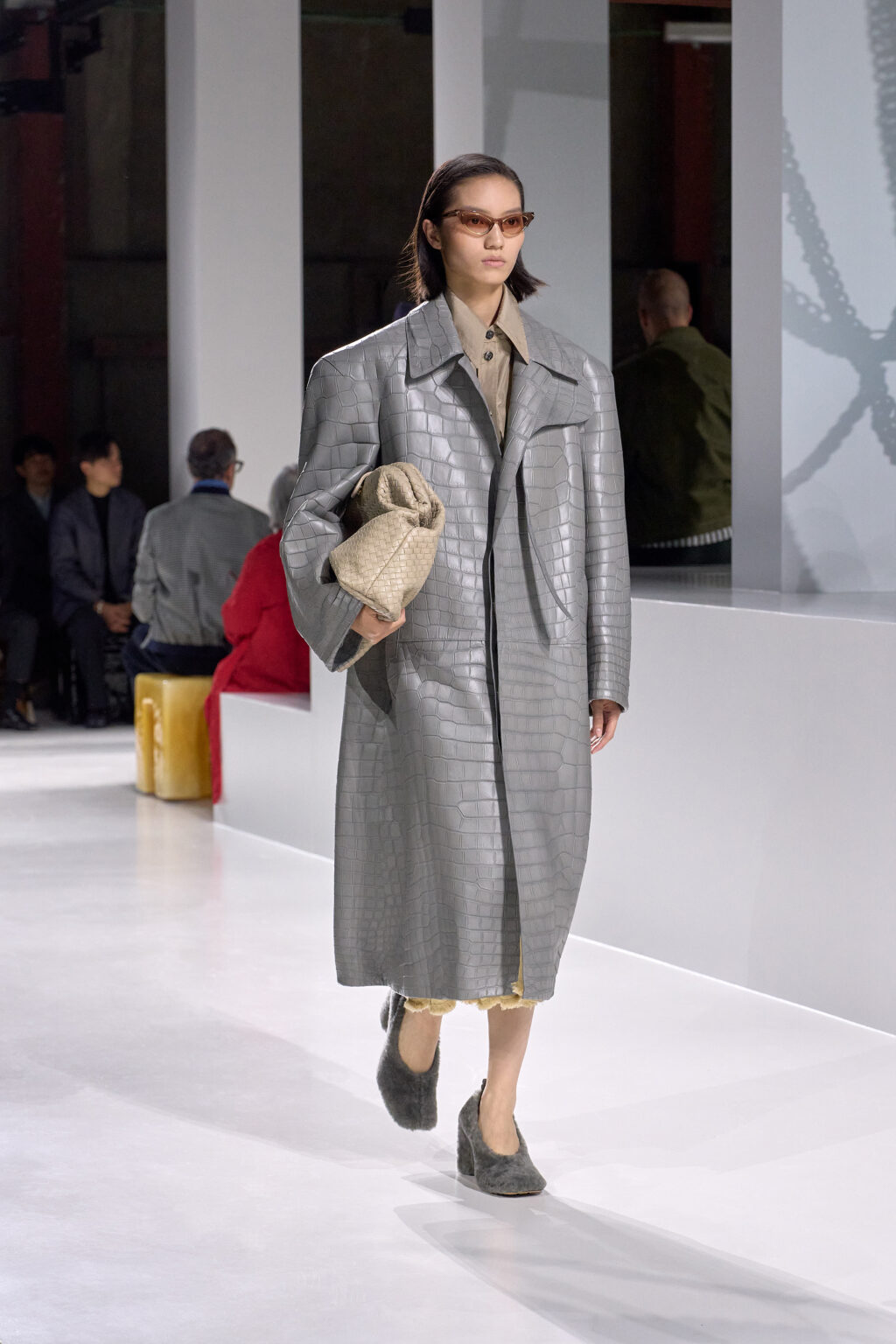 【コールマン同梱】BOTTEGA VENETA メタリックグレー Brandol / BOTTEGA VENETA ボッテガヴェネタ ニつ折り財布