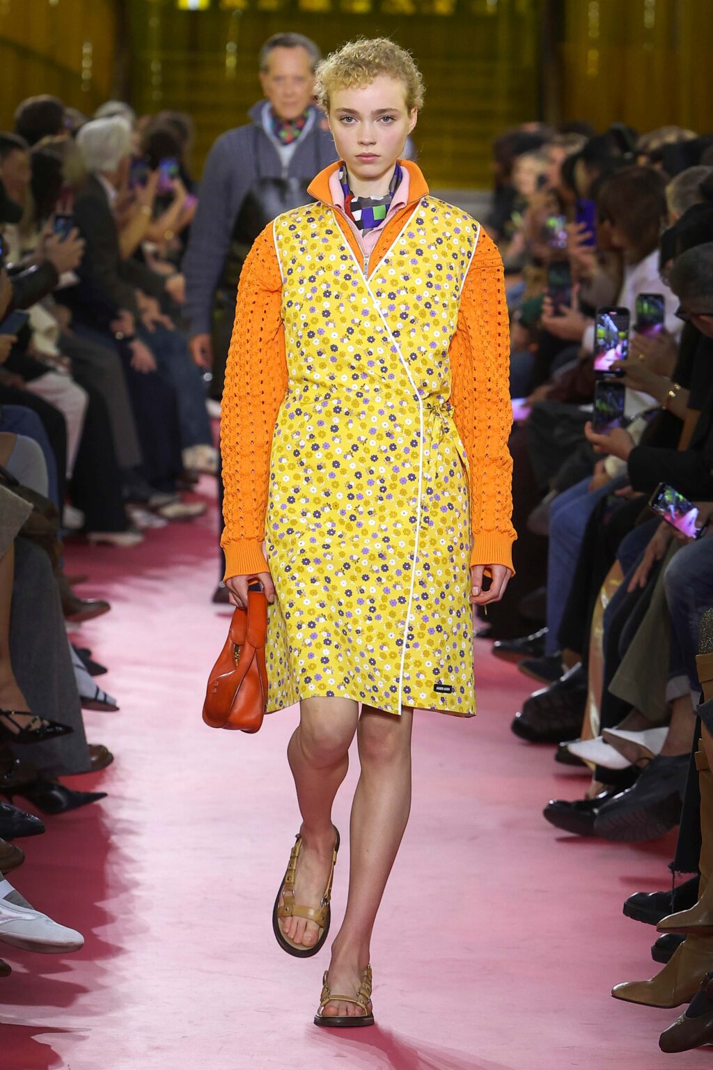 グラフィティーライターLURK個展開催 Carharttなどコラボ