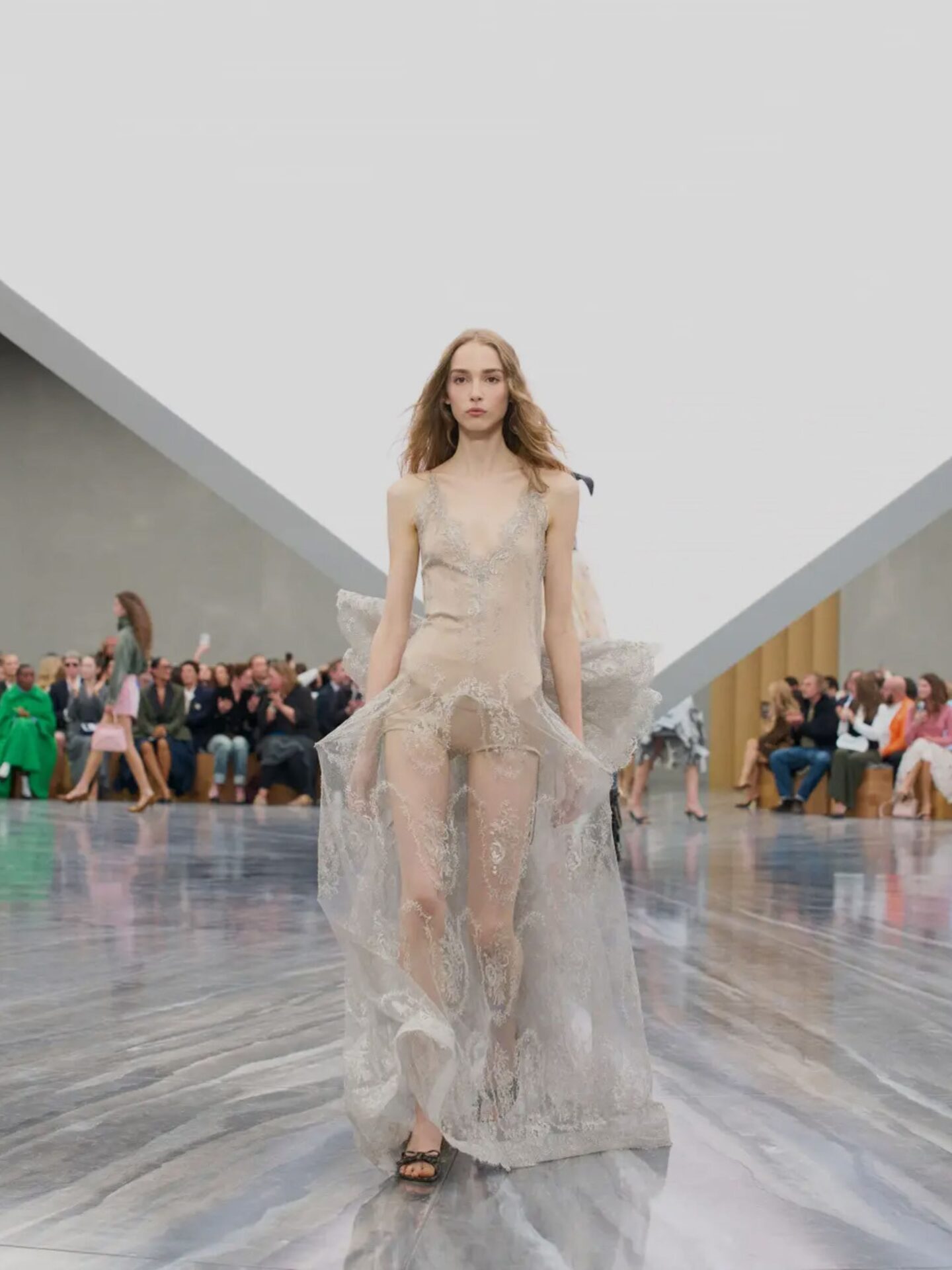 HISTORIC FASHION SEASON