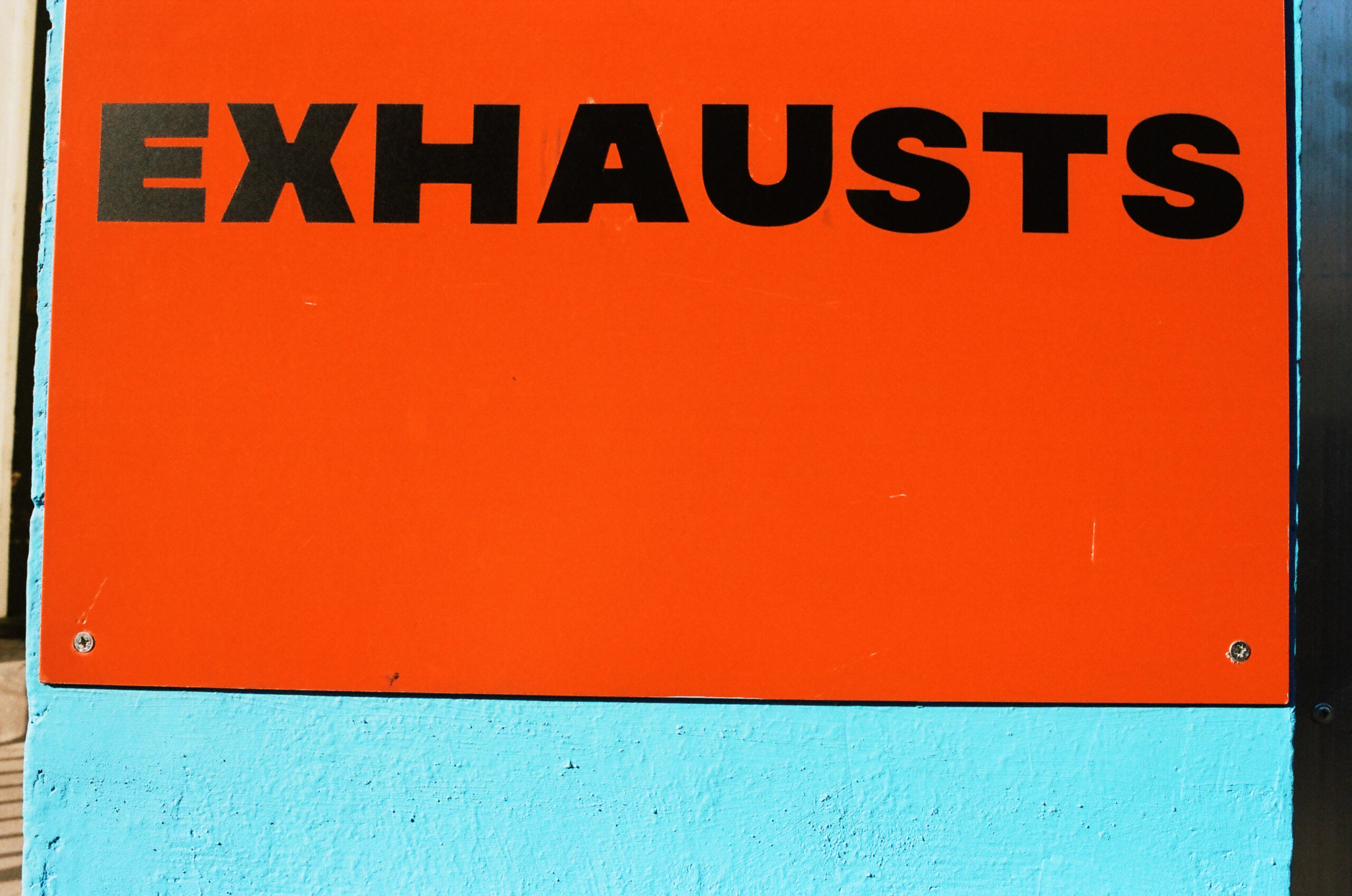 Jil Sander、Louis Vuittonなどとの協業でも知られる写真家クリス・ローズの⽇本国内初個展「EXHAUSTS」が開催