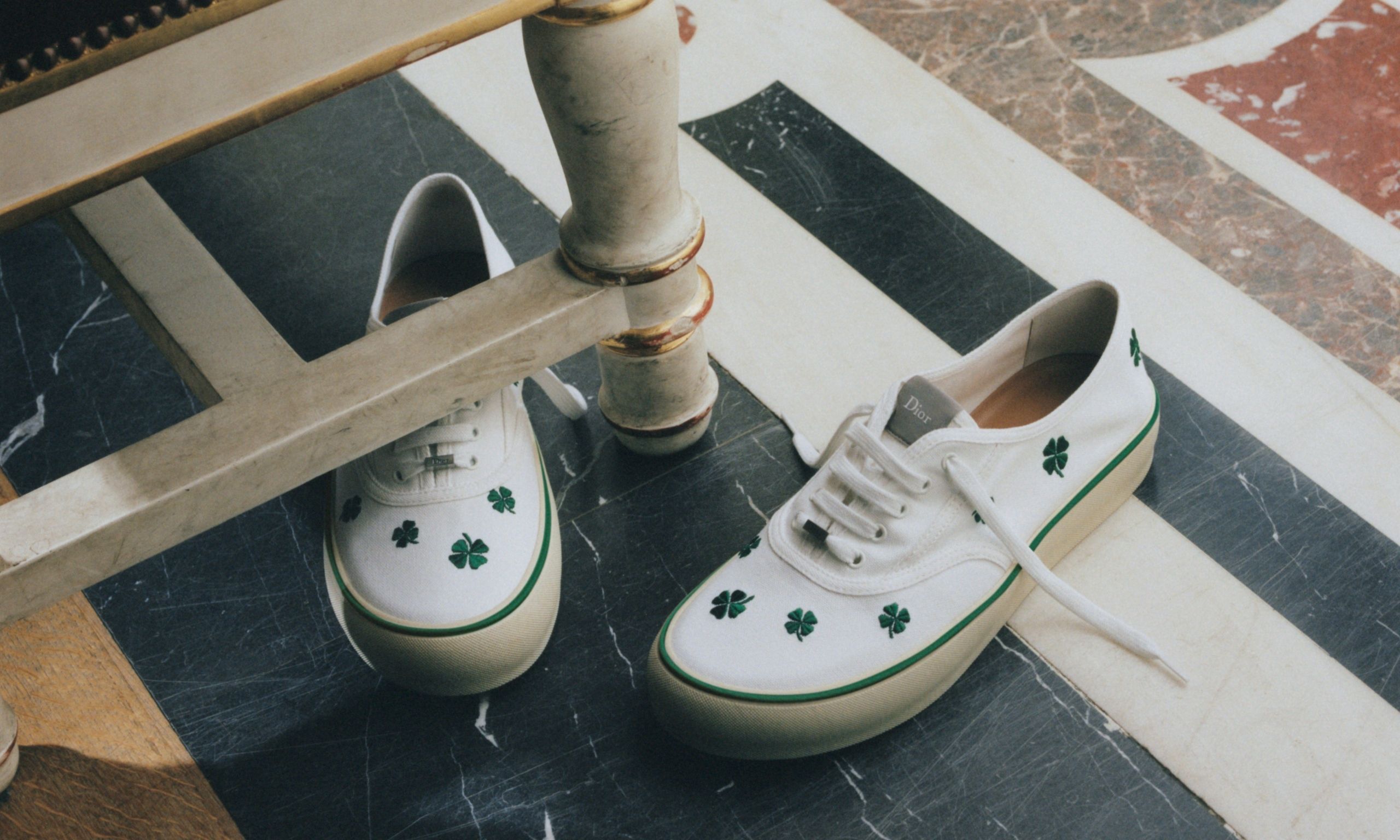 Dior、新作スニーカー「ディオール ソルトウィンド」発売。アメリカ海兵隊のキャンバススニーカーから着想