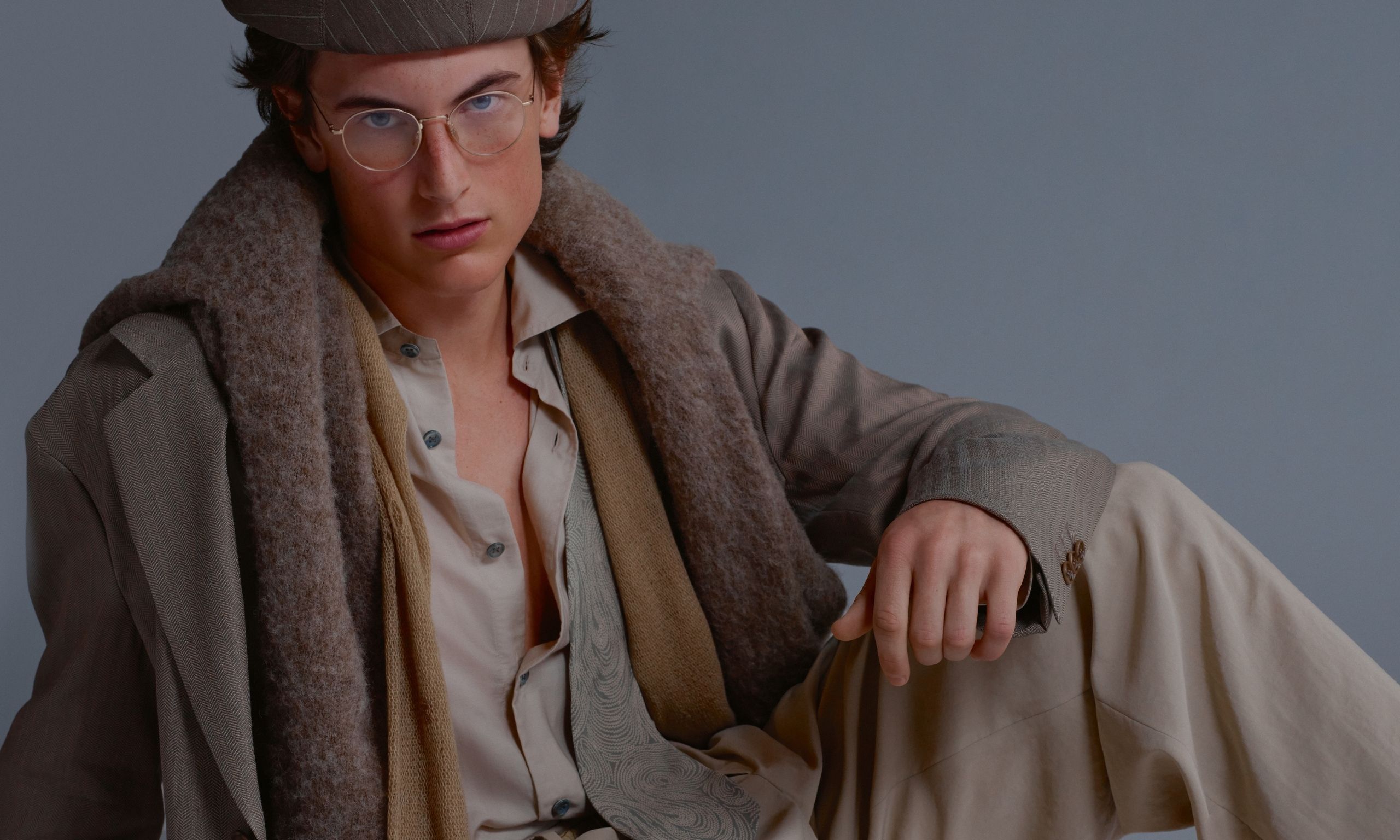 Giorgio Armani、「ARMANI / Archivio」第2章を展開。アーカイブルック13型を再現